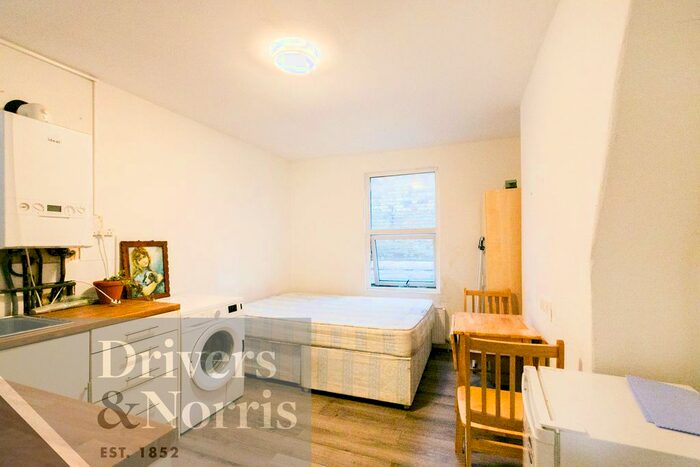 Studio To Rent In Holloway Road, Archway, London, N19