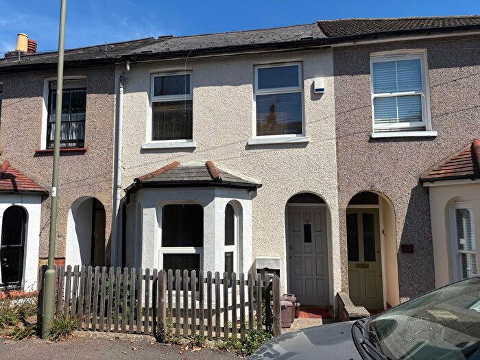 3 Bedroom Terraced House To Rent In Edward Road, Barnet, EN4