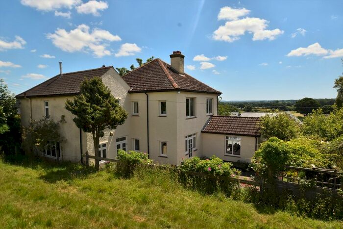 4 Bedroom Detached House For Sale In High Street, Halberton, Tiverton, EX16