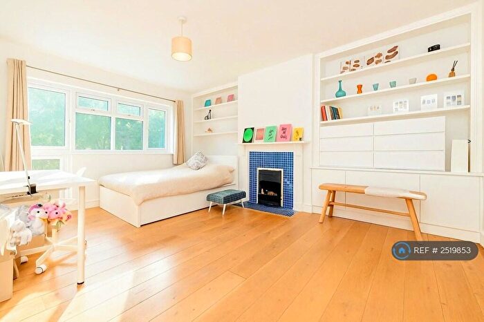 4 Bedroom Flat To Rent In Westbridge House, London, SW11