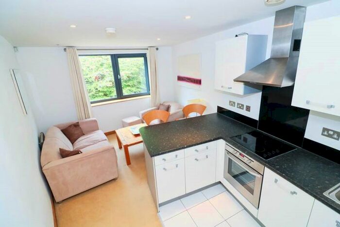 1 Bedroom Flat To Rent In Furnished Apartment, Victoria Mills, BD17