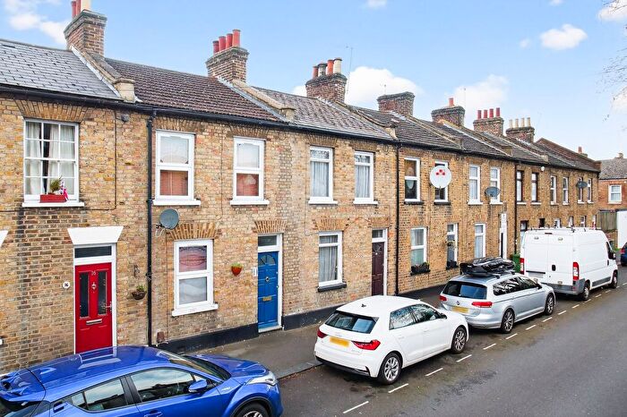 2 Bedroom Terraced House For Sale In Manbey Road, London, E15