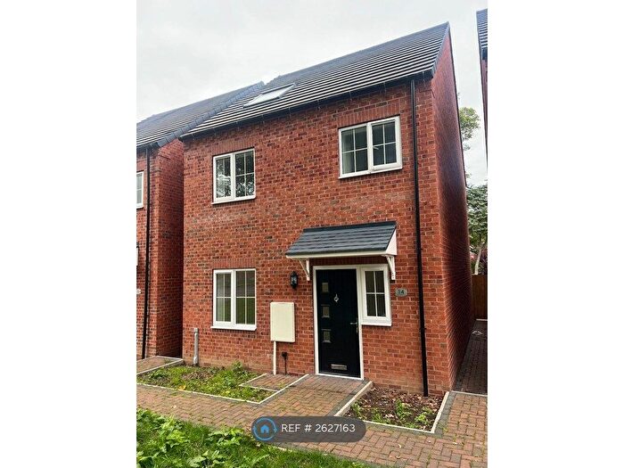 4 Bedroom Detached House To Rent In Lacewood Close, Nottingham, NG6