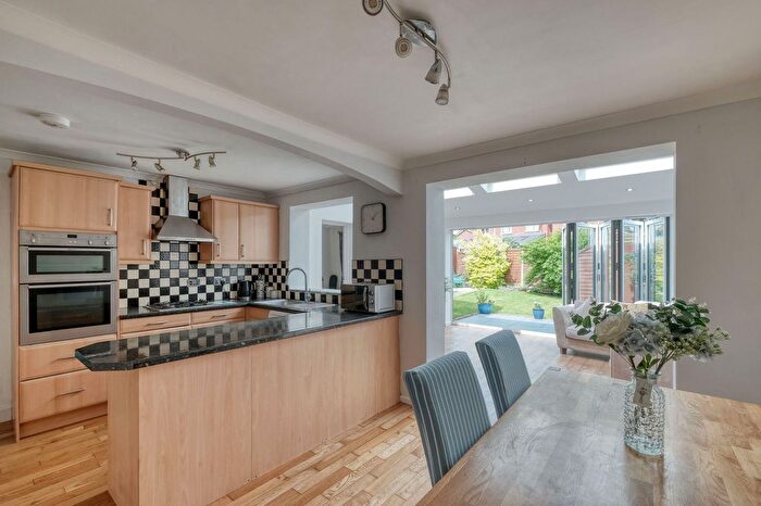 5 Bedroom Detached House For Sale In Low Fold Close, Worcester, WR2
