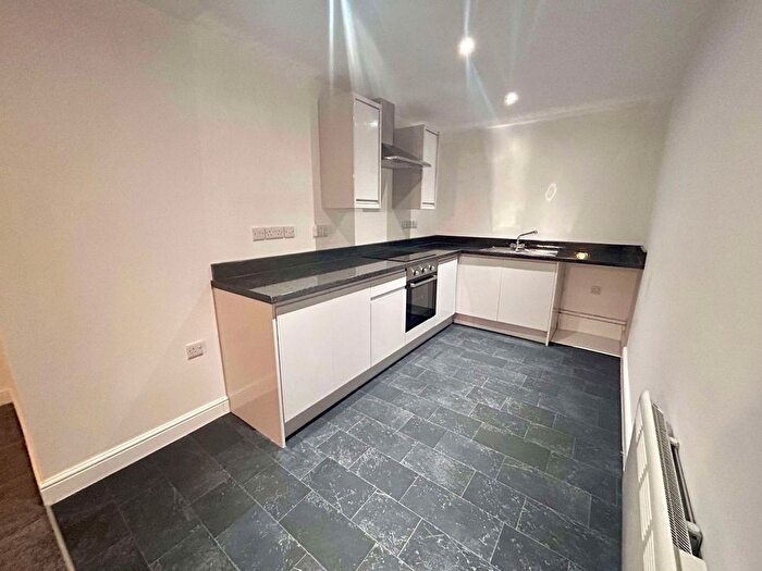 1 Bedroom Flat To Rent In Scholes Lane, St. Helens, WA10