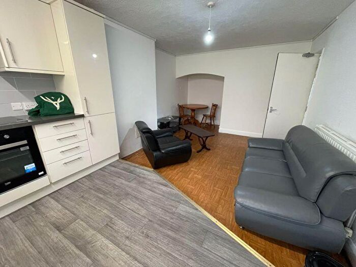 5 Bedroom Semi-Detached House To Rent In Coldean Lane, Brighton, BN1