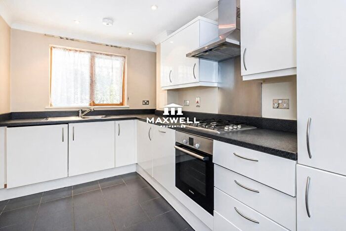 4 Bedroom Terraced House To Rent In Pancras Way, Bow, London, E3