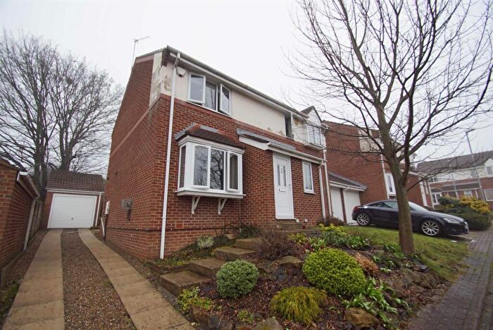 2 Bedroom Semi-Detached House To Rent In The Wickets, Leeds, LS6