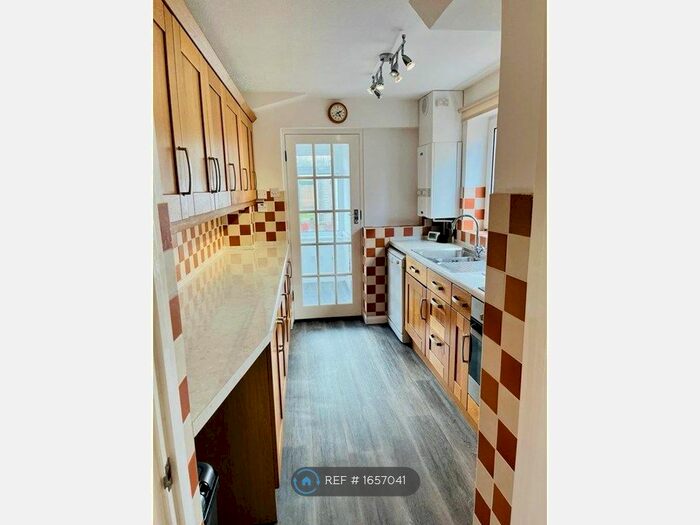 3 Bedroom Semi-Detached House To Rent In Rivermead Road, Exeter, EX2