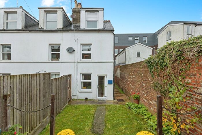 2 Bedroom End Terrace House For Sale In Crescent Road, Tunbridge Wells, Kent, TN1