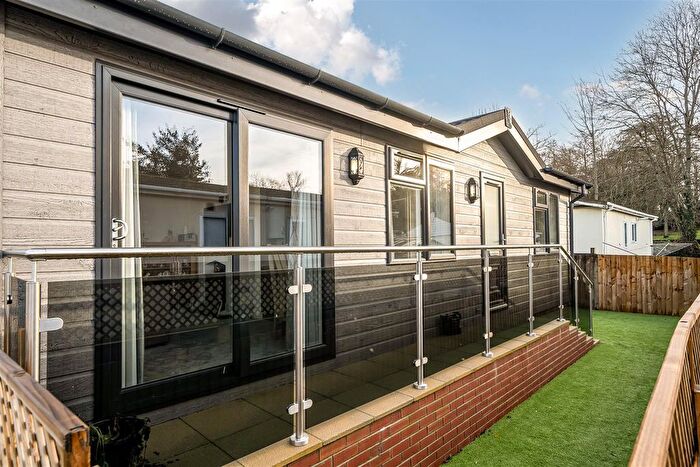 1 Bedroom Park Home For Sale In Tower Lane, Warmley, Bristol, BS30