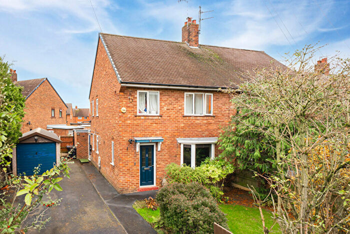 3 Bedroom Semi Detached House For Sale In Stonefall Drive, Harrogate, HG2