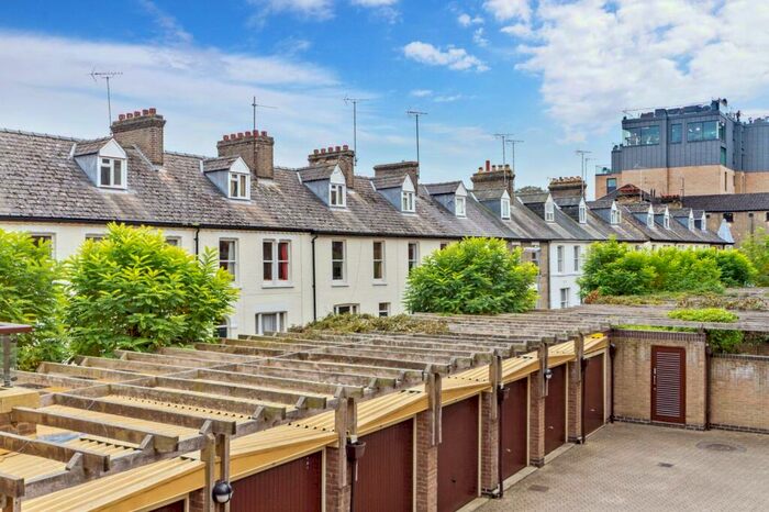 2 Bedroom Flat To Rent In Beaufort Place, Thompsons Lane, Cambridge, CB5