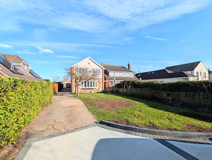 4 Bedroom Detached House For Sale In Tetney Lane, Holton Le Clay, DN36