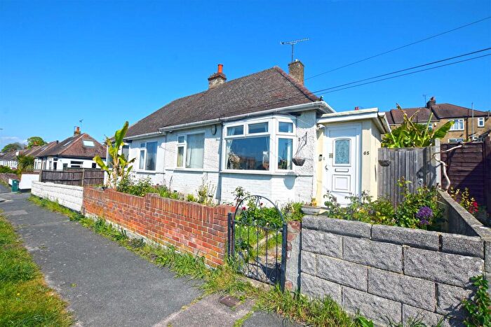 2 Bedroom Semi-Detached Bungalow For Sale In Delce Road, Rochester, ME1
