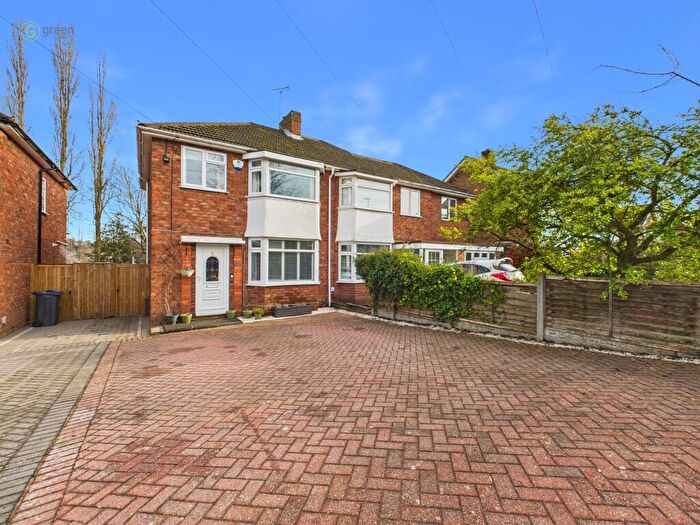 Semi-Detached House For Sale In Harcourt Drive, Four Oaks, Sutton Coldfield, B74