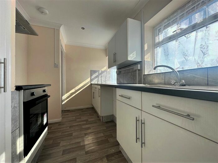 2 Bedroom Maisonette To Rent In Mabledon Avenue, Ashford, TN24