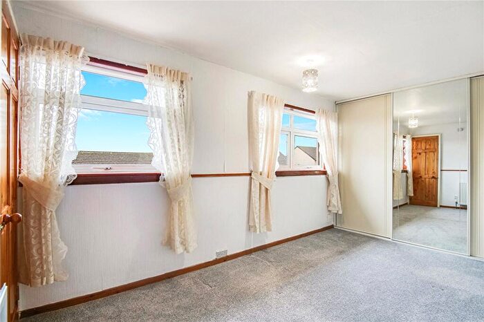 2 Bedroom Terraced House For Sale In Bardrainney Avenue, Port Glasgow, Inverclyde, PA14