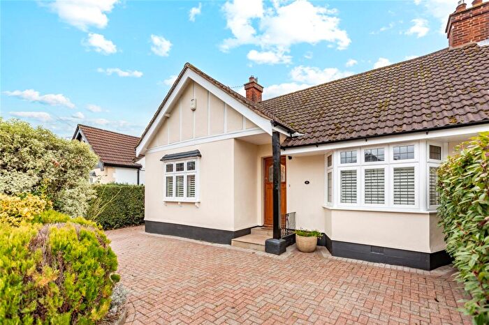 2 Bedroom Bungalow For Sale In Cedar Gardens, Upminster, Essex, RM14