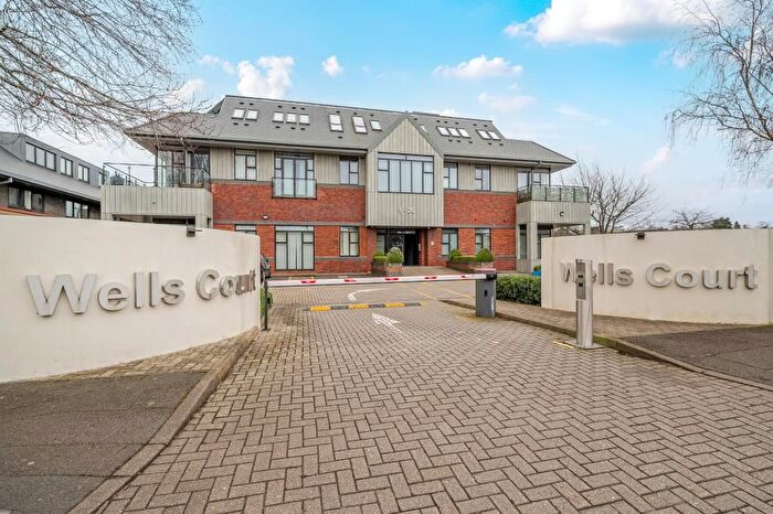 1 Bedroom Flat For Sale In Woking, Surrey, GU21