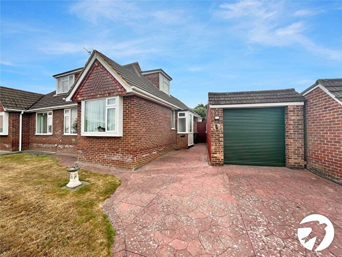 3 Bedroom Bungalow For Sale In Ernest Drive, Maidstone, Kent, ME16