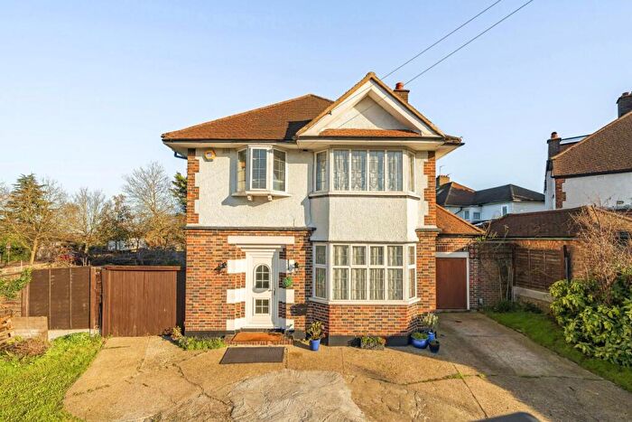 3 Bedroom Detached House For Sale In Woodyates Road, Lee, London, SE12