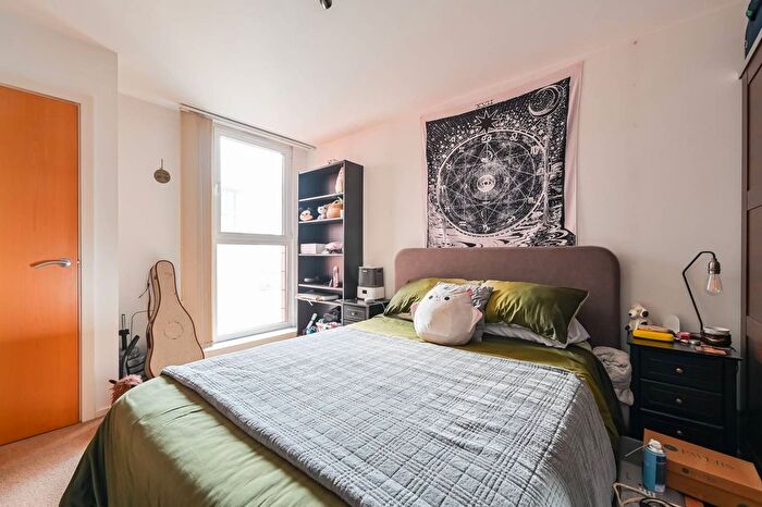 1 Bedroom Flat To Rent In The Oxygen, Royal Docks, London, E16