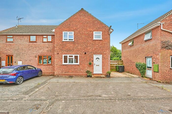 3 Bedroom Semi-Detached House For Sale In Ross Close, Saffron Walden, CB11