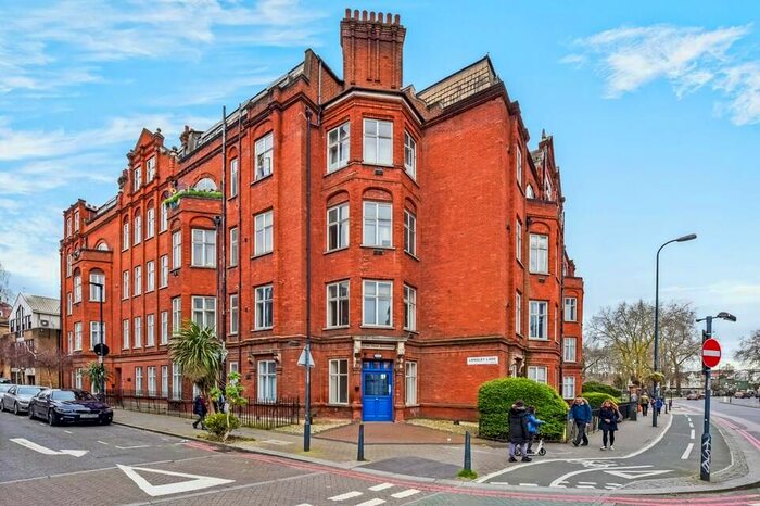 2 Bedroom Flat To Rent In South Lambeth Road, London, SW8
