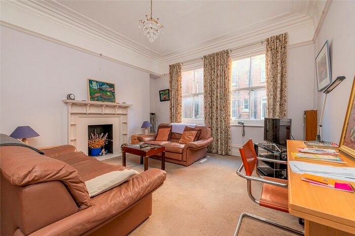 2 Bedroom Flat To Rent In Bedford Avenue, London, WC1B