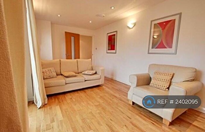 2 Bedroom Flat To Rent In Tower Point, Enfield, EN2