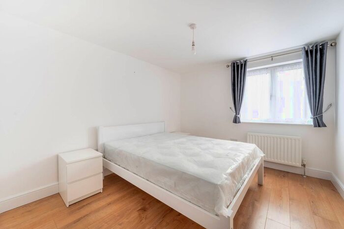 2 Bedroom Flat To Rent In Crawford Avenue, Wembley, HA0
