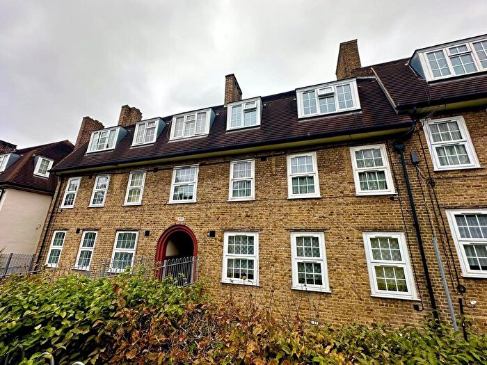 1 Bedroom Flat For Sale In Thurbarn Road, London, SE6