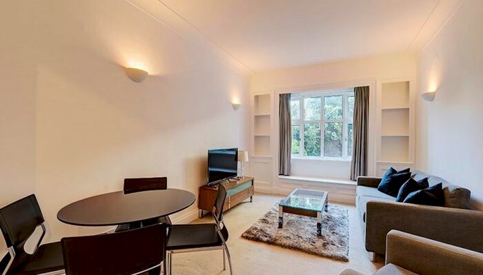 5 Bedroom Flat To Rent In Park Road, London, NW8
