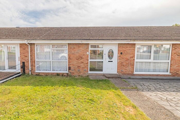 2 Bedroom Bungalow For Sale In Grasmere Road, Kennington, Ashford, Kent, TN24