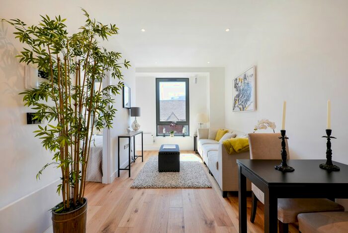 1 Bedroom Flat To Rent In Circa, Bracknell, RG12