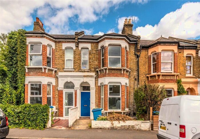 2 Bedroom Apartment To Rent In Choumert Road, Peckham Rye, London, SE15