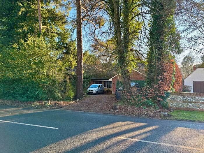 4 Bedroom Detached Bungalow For Sale In Enborne Row, Wash Water, Newbury, RG20
