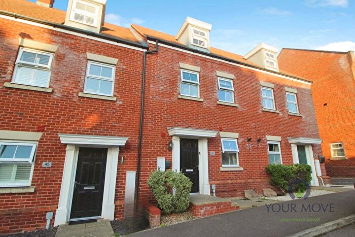 3 Bedroom Terraced House For Sale In Shearwater Road, Hemel Hempstead, Hertfordshire, HP3