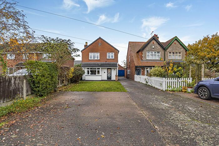 3 Bedroom Detached House For Sale In Oakfield Road, Alrewas, DE13