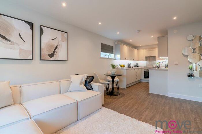 2 Bedroom Flat To Rent In Knapp Road, Cheltenham, GL50