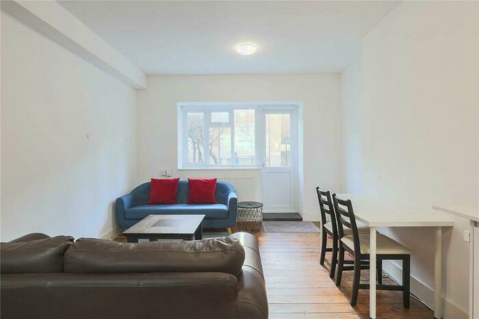 2 Bedroom Apartment To Rent In Bevenden Street, Shoreditch, London, N1