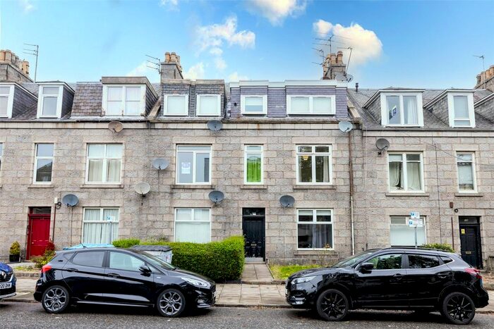 1 Bedroom Flat To Rent In Union Grove, First Floor Right, Aberdeen, AB10