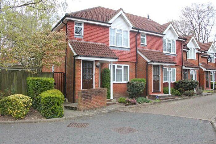 1 Bedroom Maisonette To Rent In Whisperwood Close, Harrow Weald, HA3