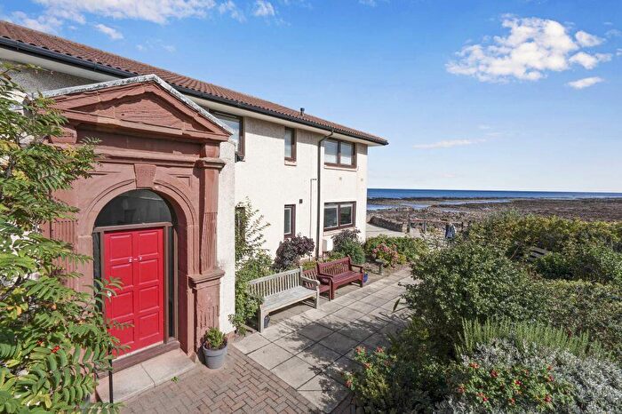 2 Bedroom Retirement Property For Sale In Broadhaven, Dunbar, EH42