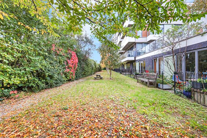 2 Bedroom Apartment For Sale In Ink Court, E3