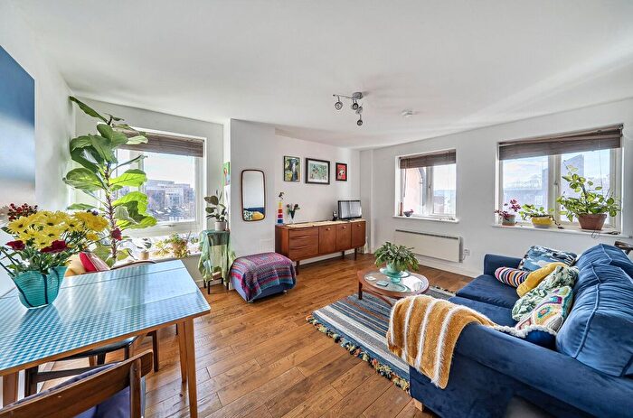 1 Bedroom Flat For Sale In Station Road, London, N22