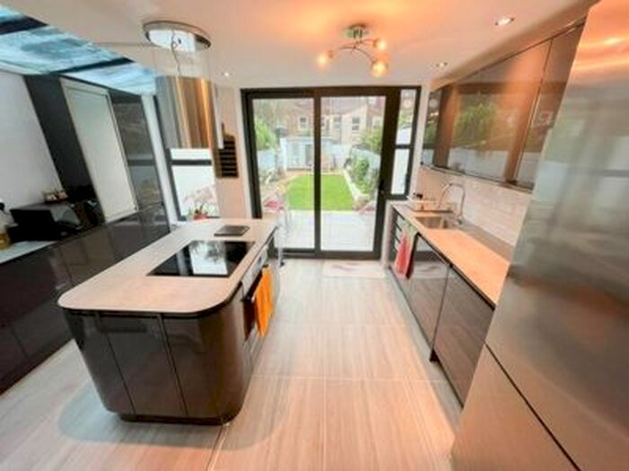 2 Bedroom Terraced House To Rent In Clarence Road, Walthamstow, E17