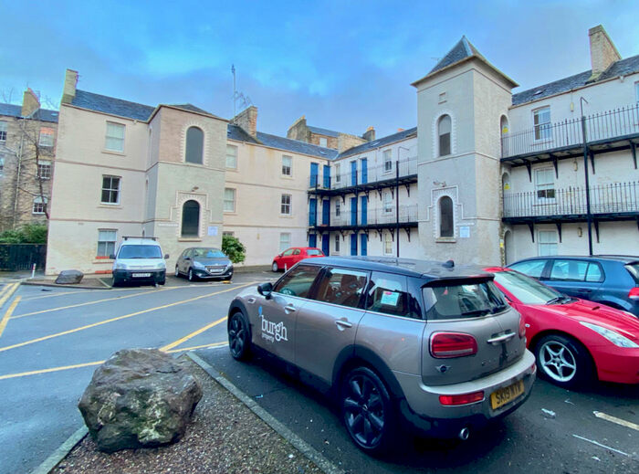 1 Bedroom Flat To Rent In Patriothall, Stockbridge, Edinburgh, EH3