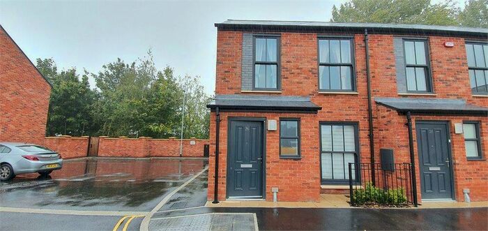 3 Bedroom House To Rent In Crowther Street, Stockport, SK1